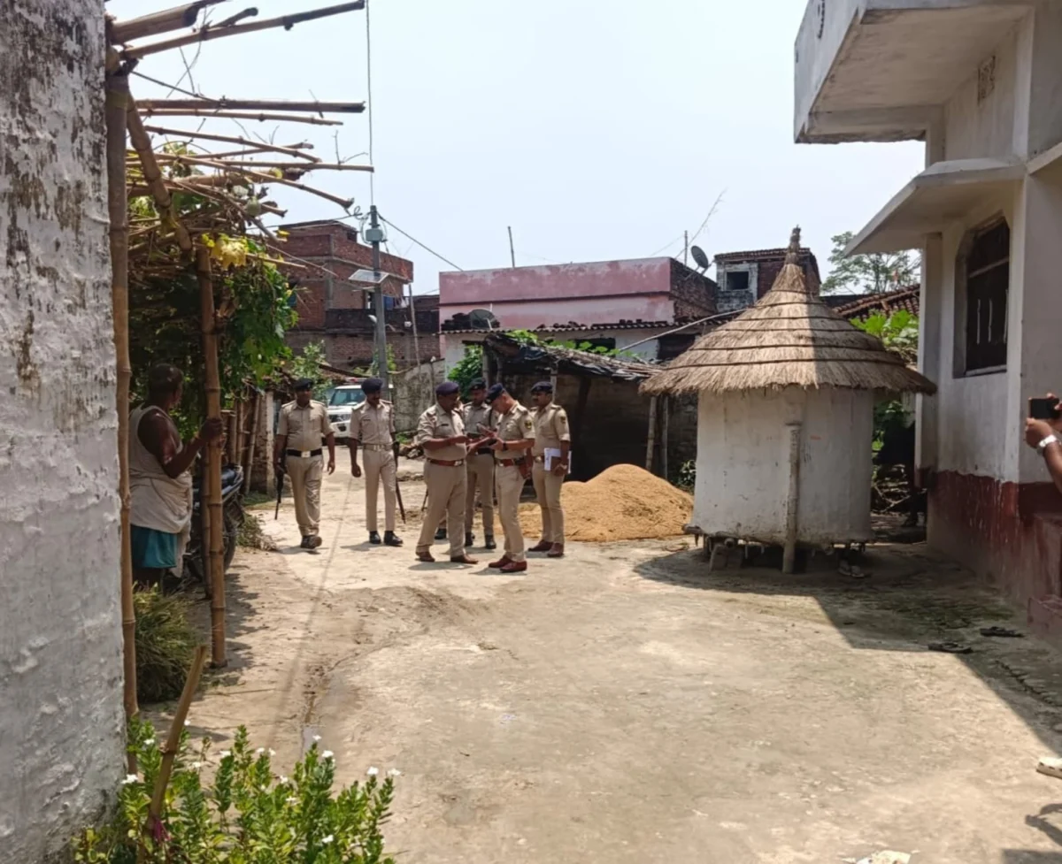 पश्चिमी चंपारण में दहेज विवाद ने लिया खतरनाक मोड़, देर रात चली गोलियां; गांव में दहशत का माहौल