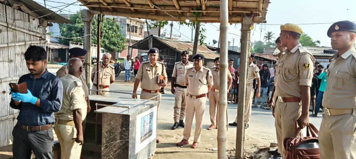 खगड़िया में आधी रात का खूनी हमला: घर में घुसकर महिला की हत्या, दंपती और 10 वर्षीय बच्ची गंभीर; जमीन विवाद की आशंका