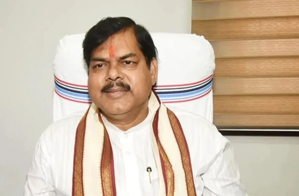 बिहार के शिक्षकों को बड़ी राहत: इसी महीने पूरी होगी ट्रांसफर-पोस्टिंग प्रक्रिया, TRE-4 भर्ती को लेकर भी शिक्षा मंत्री का बड़ा ऐलान
