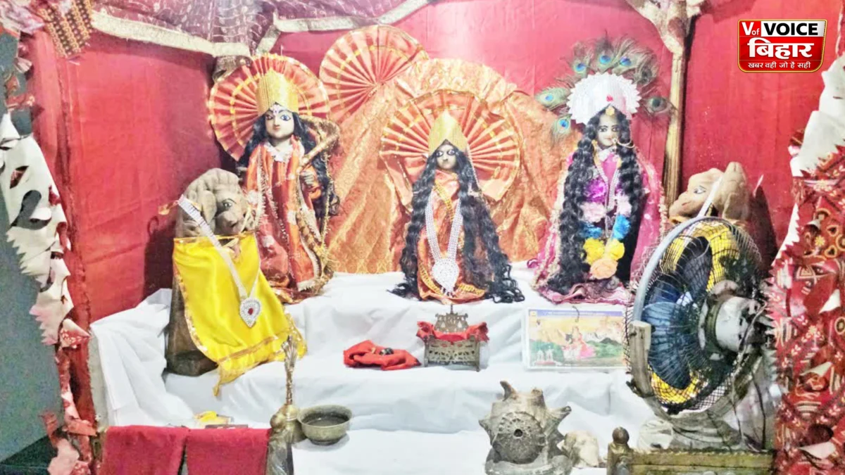 रोहतास में 300 साल पुरानी अष्टधातु की मूर्तियां चोरी: 10 दिन बाद भी पुलिस के हाथ खाली, ग्रामीणों ने महापंचायत बुलाकर दिया अल्टीमेटम 1 रोहतास में 300 साल पुरानी अष्टधातु की मूर्तियां चोरी: 10 दिन बाद भी पुलिस के हाथ खाली, ग्रामीणों ने महापंचायत बुलाकर दिया अल्टीमेटम