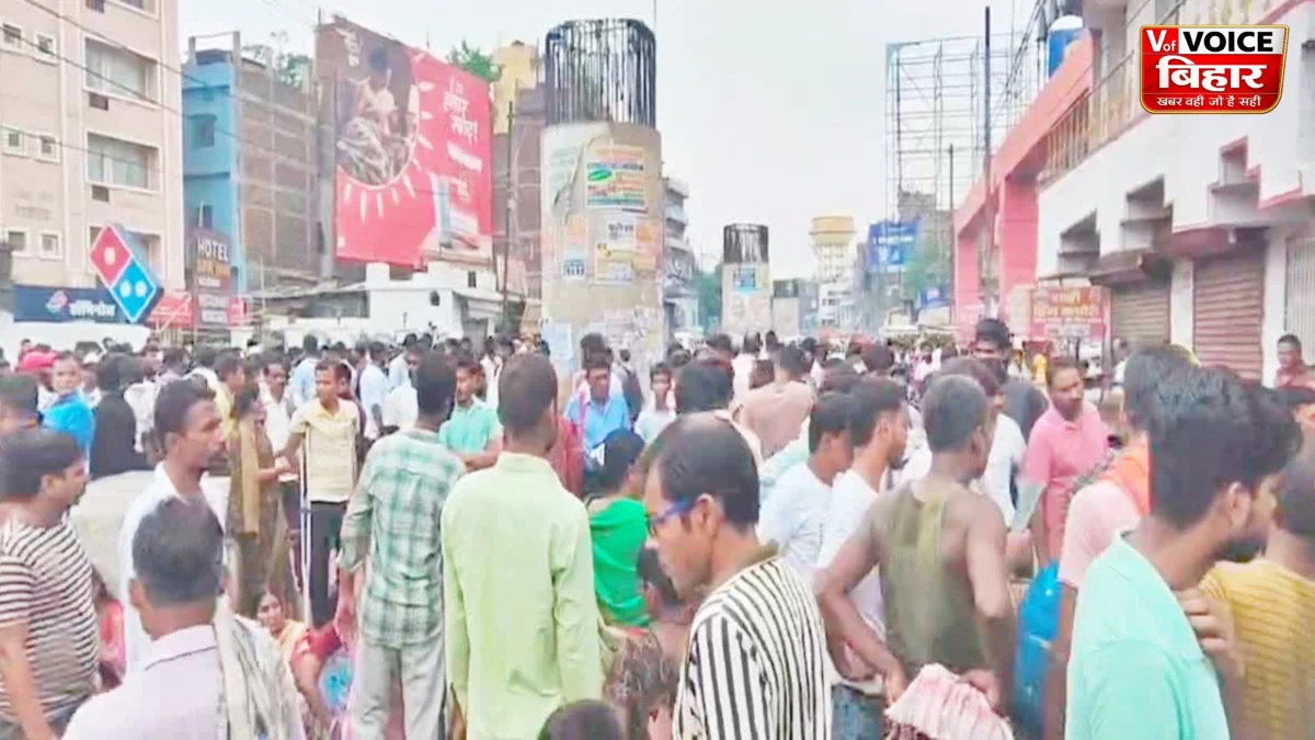 पटना में युवक के कथित अपहरण पर बवाल: सड़क पर आगजनी, घंटों जाम; बंटी की बरामदगी को लेकर प्रदर्शन, प्रशांत किशोर ने दिया 2 दिन का अल्टीमेटम