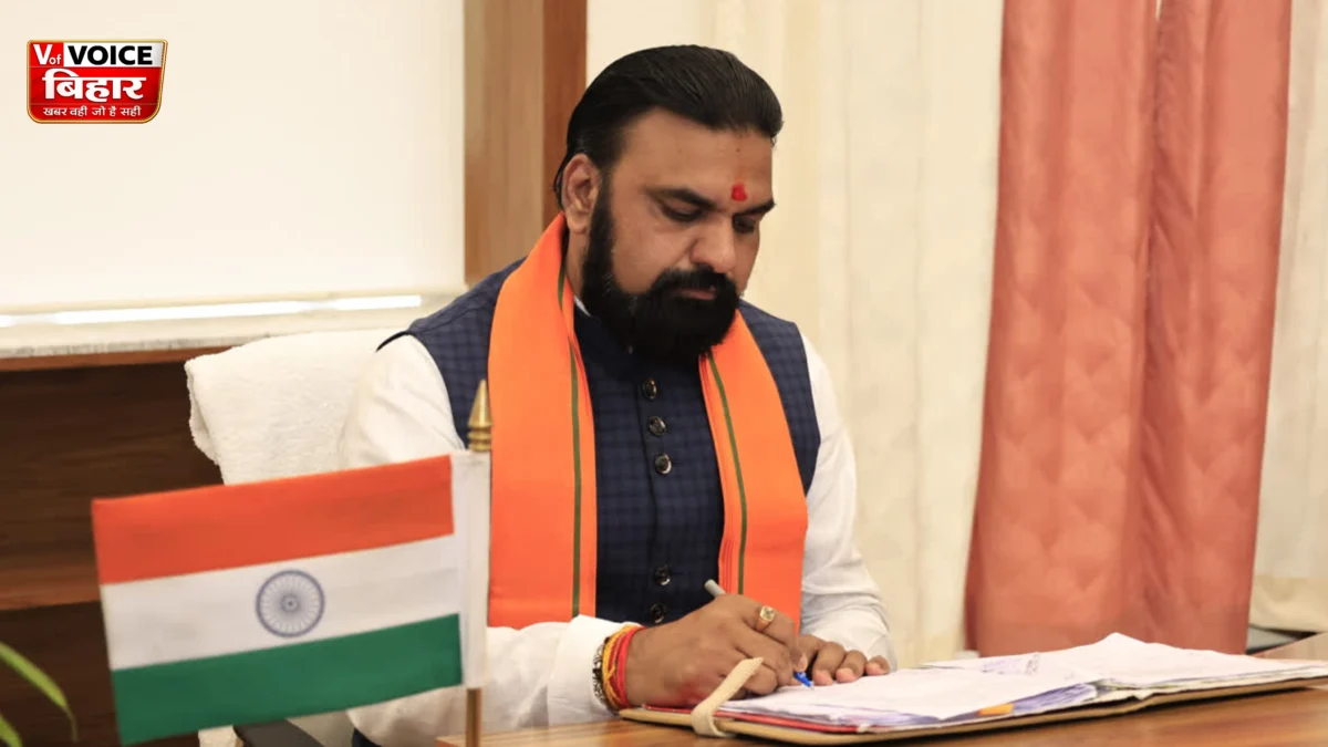 सम्राट सरकार के 100 दिन पूरे: आज कैबिनेट की अहम बैठक, रोजगार और महिलाओं के लिए बड़े फैसलों की उम्मीद 1 सम्राट सरकार के 100 दिन पूरे: आज कैबिनेट की अहम बैठक, रोजगार और महिलाओं के लिए बड़े फैसलों की उम्मीद