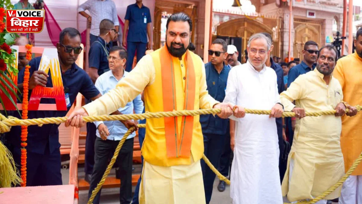 पटना में भक्ति का महासागर: CM सम्राट चौधरी ने खींची भगवान जगन्नाथ की रथ यात्रा, सड़क पर झाड़ू लगाकर दिया सेवा का संदेश