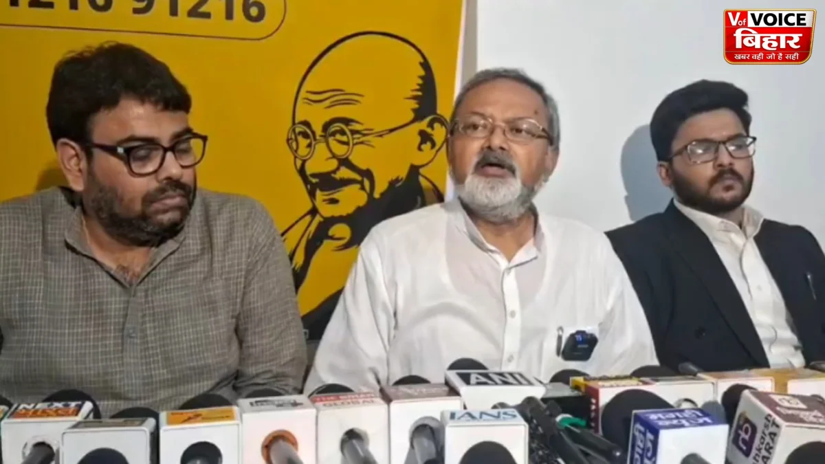 बिहार में पोस्टर वार पर चुनाव आयोग पहुंची जन सुराज! BJP पर भ्रामक प्रचार और पोस्टर हटाने का आरोप, निष्पक्ष चुनाव की मांग