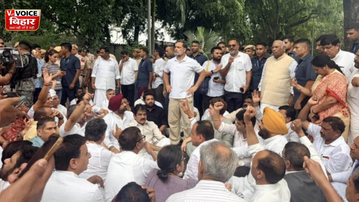 PM आवास के बाहर कांग्रेस का हंगामा: राहुल-प्रियंका धरने पर बैठे, कई सांसद हिरासत में; छात्रों पर कार्रवाई को लेकर सरकार पर हमला