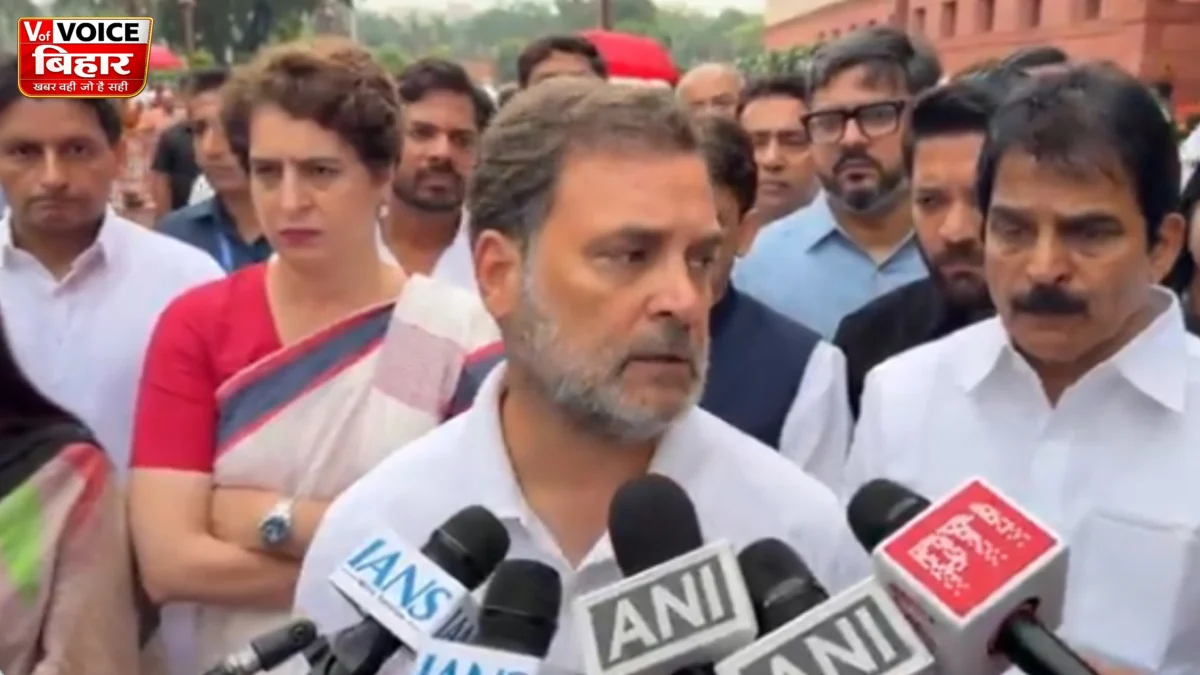 PM आवास के बाहर राहुल गांधी का अनिश्चितकालीन धरना, बोले– धर्मेंद्र प्रधान और मोदी के इस्तीफे तक नहीं हटेंगे