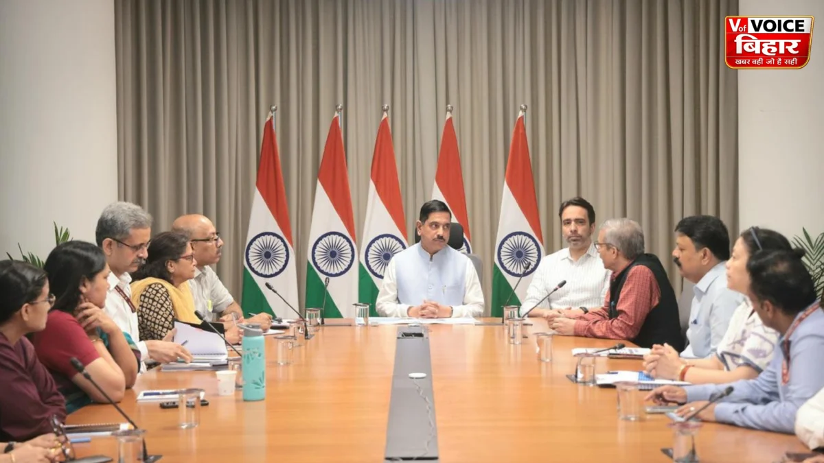 धर्मेंद्र प्रधान के बाद प्रह्लाद जोशी ने संभाला शिक्षा मंत्रालय का अतिरिक्त प्रभार, बोले- ‘पहले मंत्रालय को पूरी तरह समझूंगा, फिर तय होंगी प्राथमिकताएं’