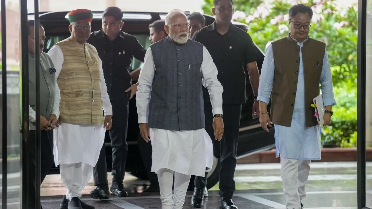 NDA की ‘मंगल मिलन’ बैठक में NEET को लेकर पीएम मोदी का बड़ा संदेश, छात्रों के भविष्य पर जताई चिंता