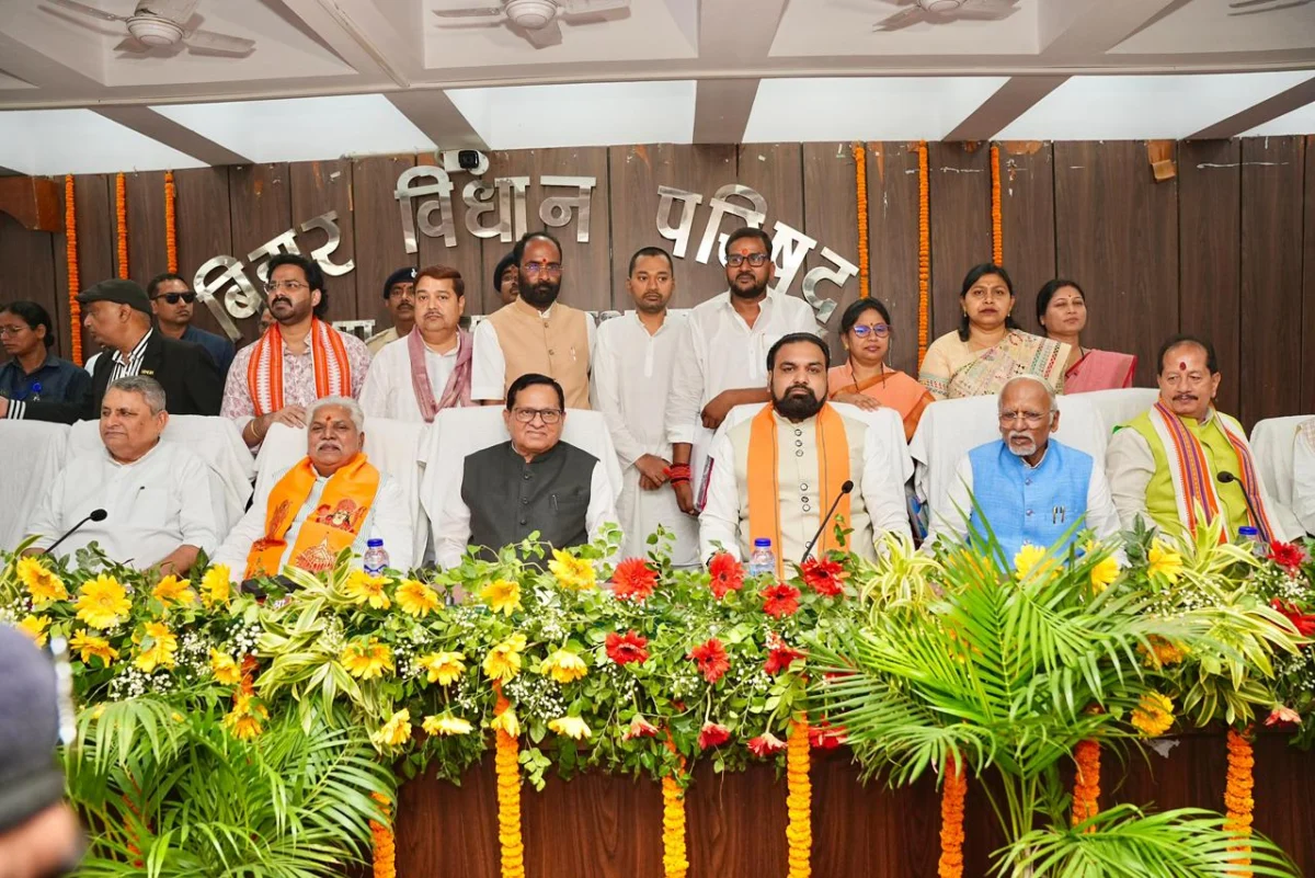 बिहार विधान परिषद के नवनिर्वाचित सदस्यों ने ली शपथ, मुख्यमंत्री सम्राट चौधरी रहे मौजूद