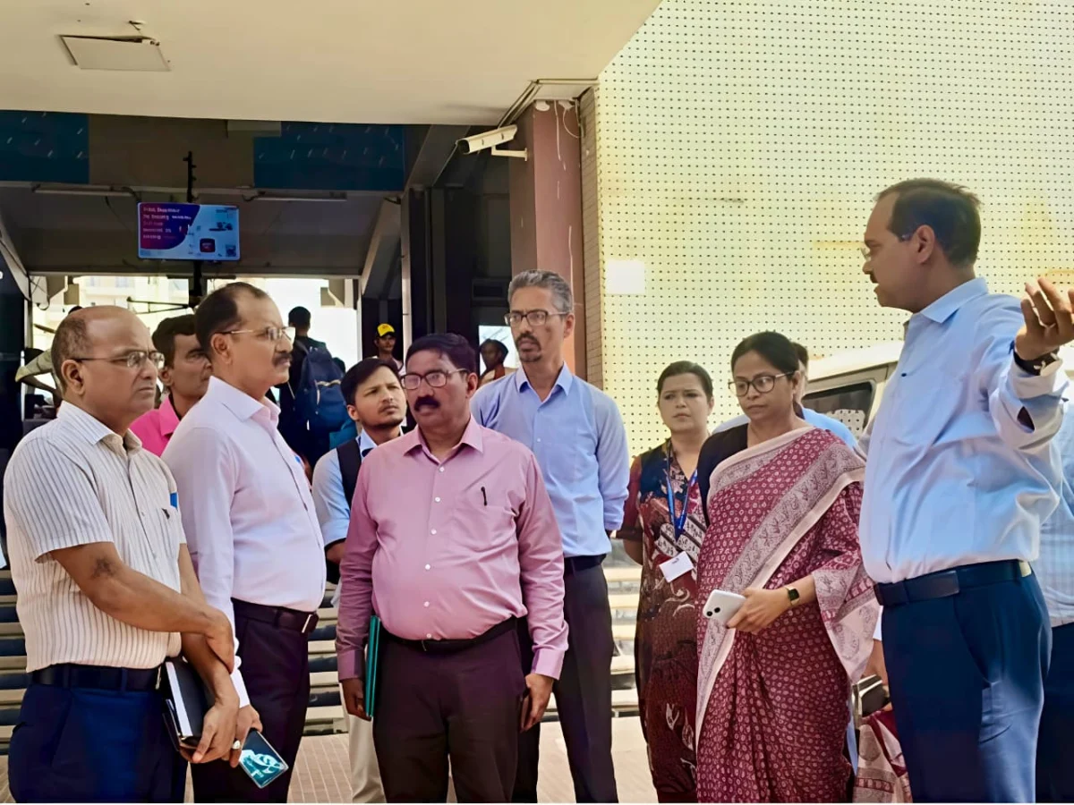 सोमनाथ यात्रा की तैयारियां तेज, पाटलिपुत्र स्टेशन पर अधिकारियों ने किया निरीक्षण 1 सोमनाथ यात्रा की तैयारियां तेज, पाटलिपुत्र स्टेशन पर अधिकारियों ने किया निरीक्षण
