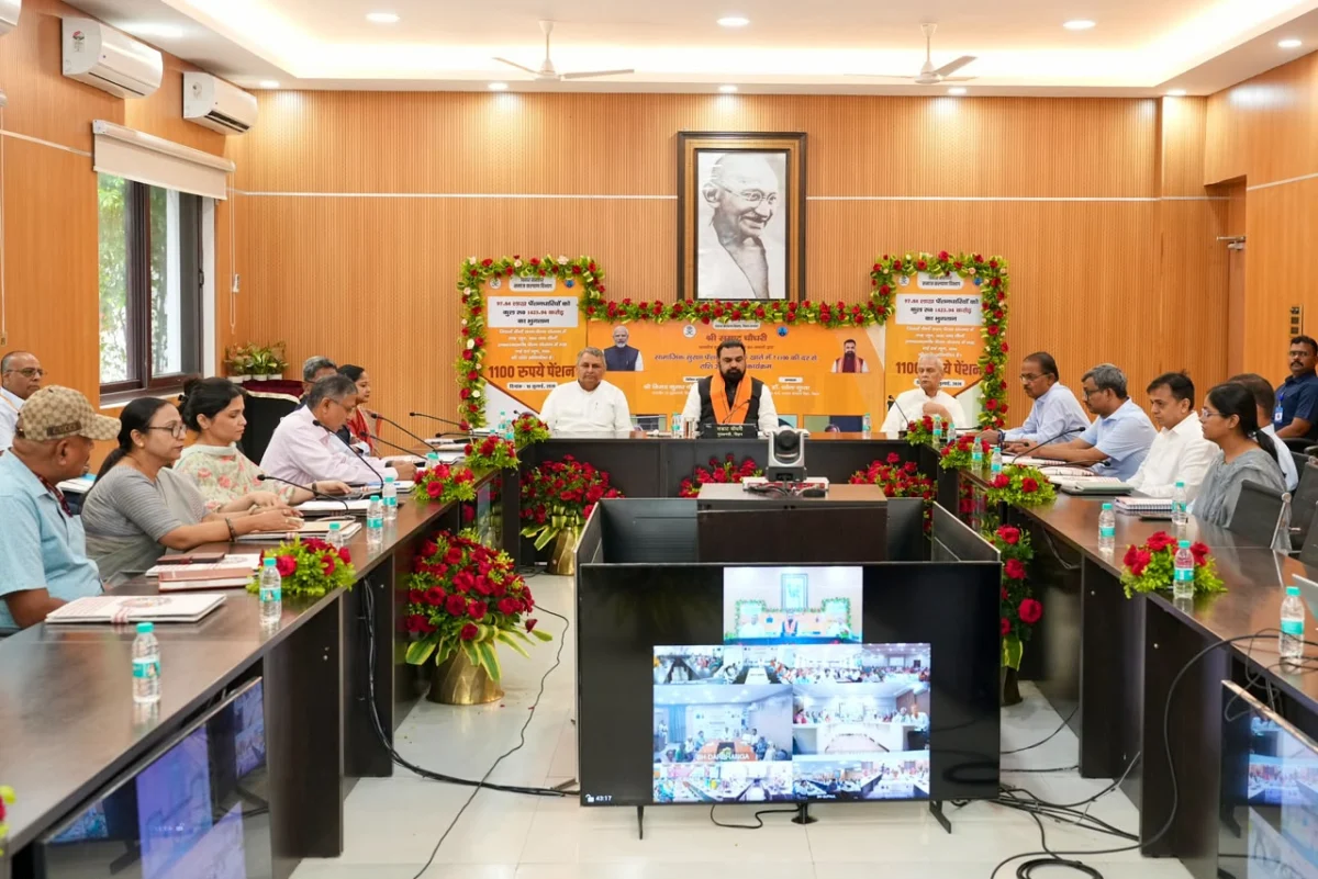 बिहार पेंशन दिवस की शुरुआत, 97.84 लाख लाभार्थियों के खातों में 1,423.94 करोड़ रुपये ट्रांसफर; हर महीने की 10 तारीख को मिलेगी पेंशन