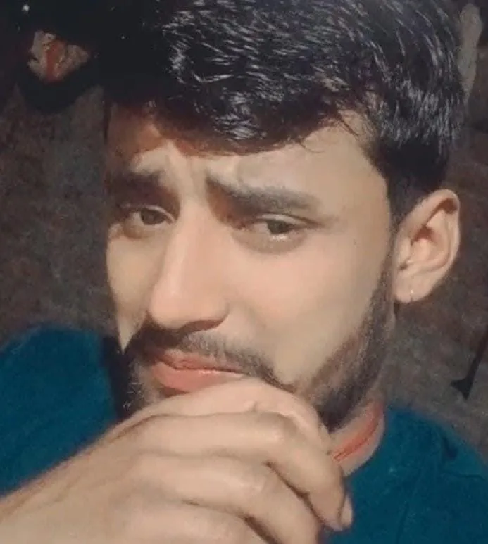 नारायणपुर में युवक की पीट-पीटकर हत्या, आंख फोड़ी; शव को बांस से लटकाया, इलाके में सनसनी