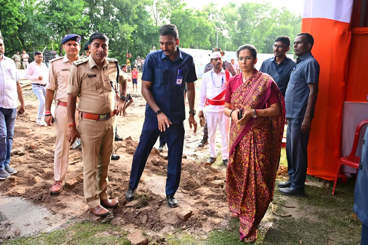 मुख्यमंत्री के भागलपुर दौरे से पहले तैयारियों का जायजा, डीएम ने अधिकारियों को दिए सख्त निर्देश