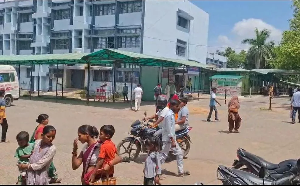 भागलपुर के मजदूर की चलती ट्रेन से गिरकर मौत, रोजी-रोटी कमाने निकला युवक नहीं लौटा घर 1 भागलपुर के मजदूर की चलती ट्रेन से गिरकर मौत, रोजी-रोटी कमाने निकला युवक नहीं लौटा घर
