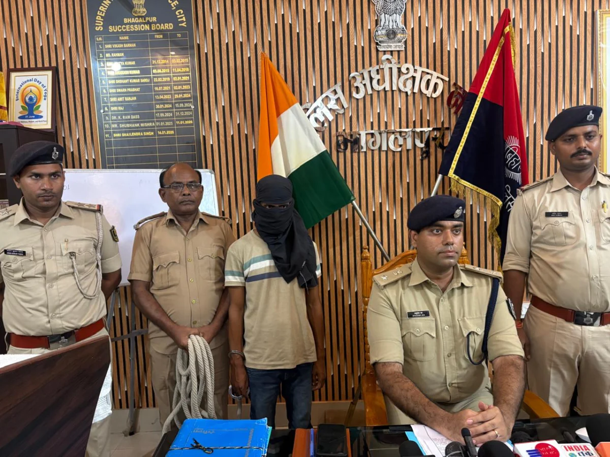 भागलपुर में ब्राउन शुगर के खिलाफ बड़ी कार्रवाई: शिवनारायणपुर में 263 ग्राम ब्राउन शुगर बरामद, एक तस्कर गिरफ्तार 1 भागलपुर में ब्राउन शुगर के खिलाफ बड़ी कार्रवाई: शिवनारायणपुर में 263 ग्राम ब्राउन शुगर बरामद, एक तस्कर गिरफ्तार