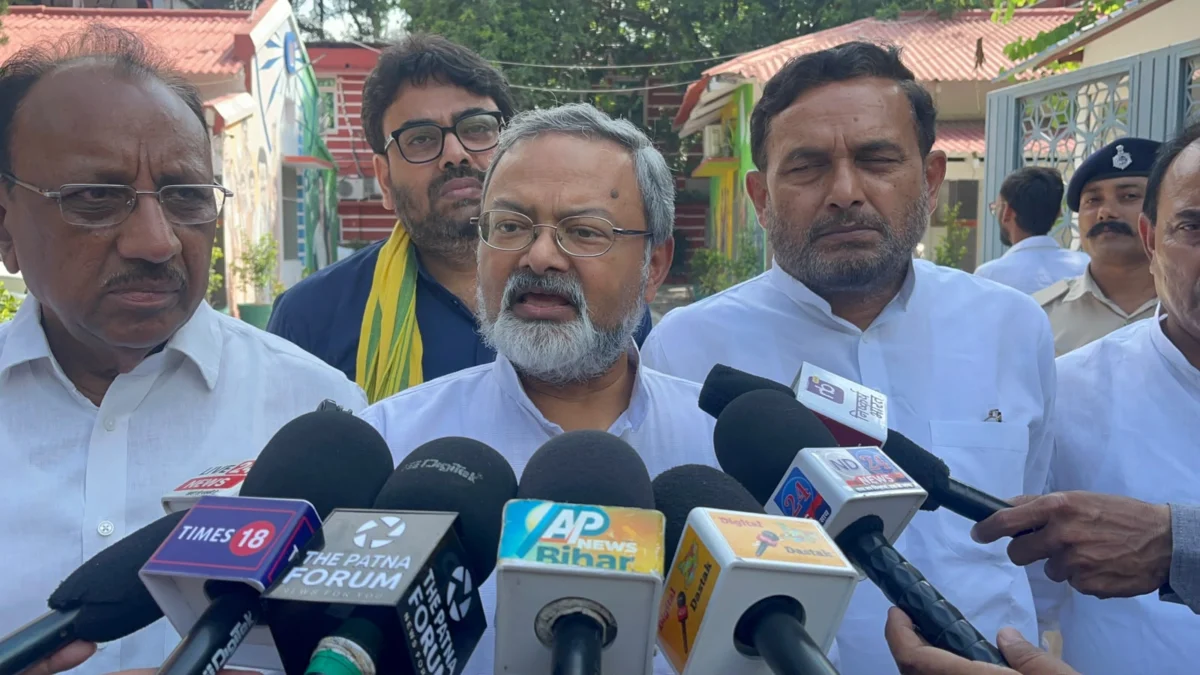 जन सुराज ने मुख्य निर्वाचन पदाधिकारी से की शिकायत, कार्यकर्ताओं को परेशान करने और आचार संहिता उल्लंघन का लगाया आरोप