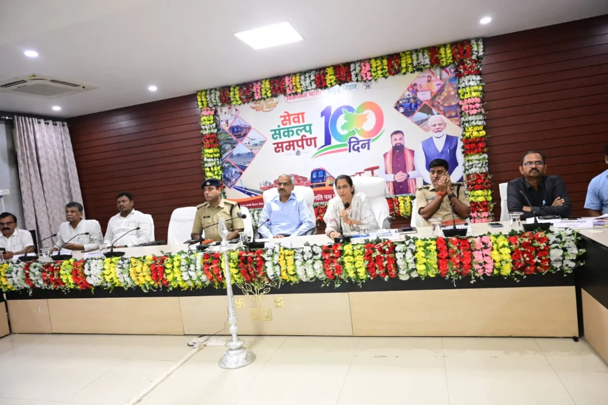 भागलपुर में “सेवा, संकल्प, समर्पण के 100 दिन” कार्यक्रम का आयोजन, उत्कृष्ट कार्य करने वाले 14 कर्मी और जनप्रतिनिधि सम्मानित