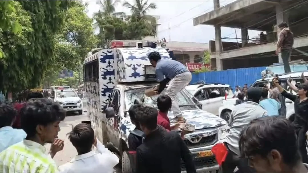 भागलपुर में उपद्रवियों से होगी वसूली, नुकसान की भरपाई कराएगा प्रशासन: डीएम
