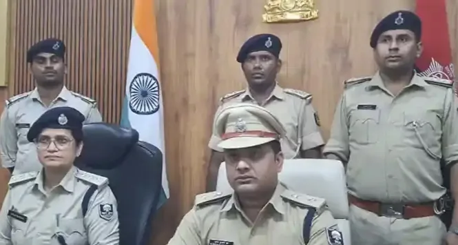सीवान में नकली नोट छापने वाले संगठित गिरोह का खुलासा, 5.45 लाख के जाली नोट, मशीन और कई उपकरण जब्त
