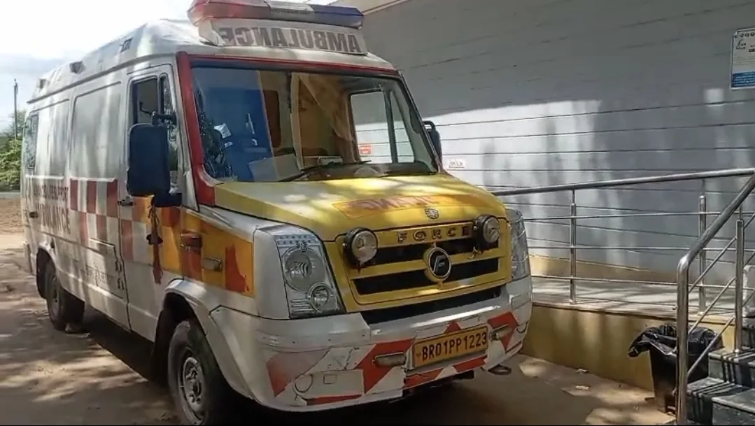 बेलहर से लौट रहे युवक को अपराधियों ने मारी गोली, गंभीर हालत में मायागंज अस्पताल रेफर
