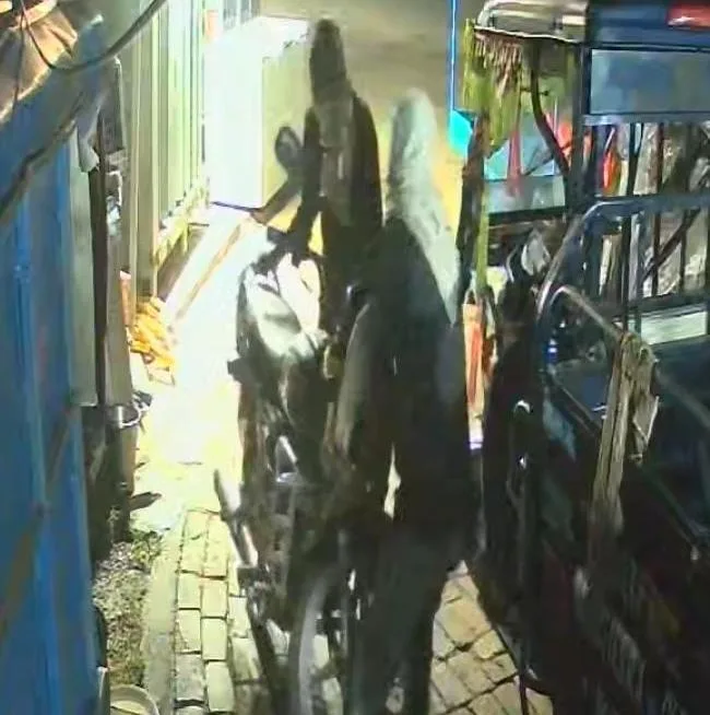भागलपुर के बाईपास थाना क्षेत्र में बढ़ीं चोरी की घटनाएं, अब टी स्टॉल के बाहर खड़ी बाइक पर चोरों ने किया हाथ साफ