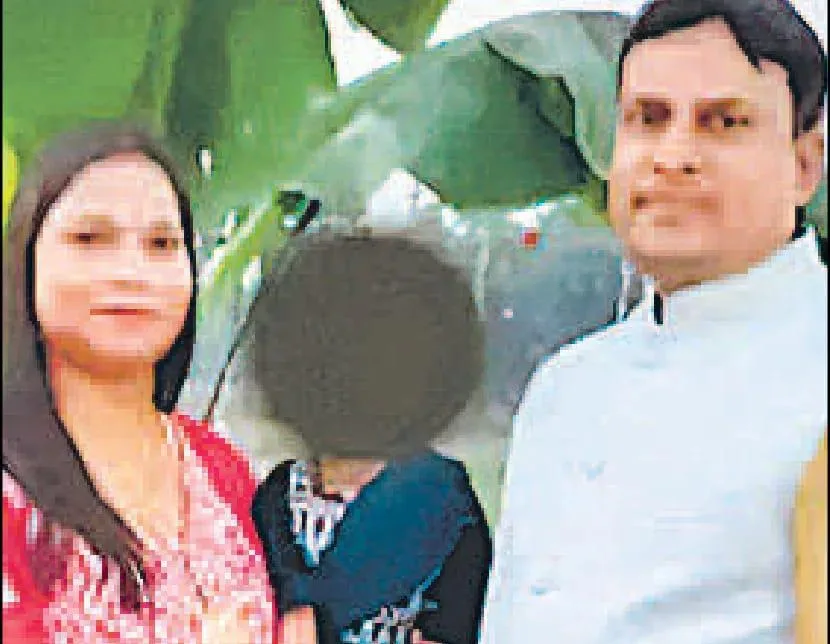प्रेम संबंध के लिए पति की रची हत्या की साजिश का खुलासा, नौ साल पुराने रिश्ते ने छीनी जान; ट्रेन में मर्डर केस में पत्नी, प्रेमी और शूटर गिरफ्तार 1 प्रेम संबंध के लिए पति की रची हत्या की साजिश का खुलासा, नौ साल पुराने रिश्ते ने छीनी जान; ट्रेन में मर्डर केस में पत्नी, प्रेमी और शूटर गिरफ्तार