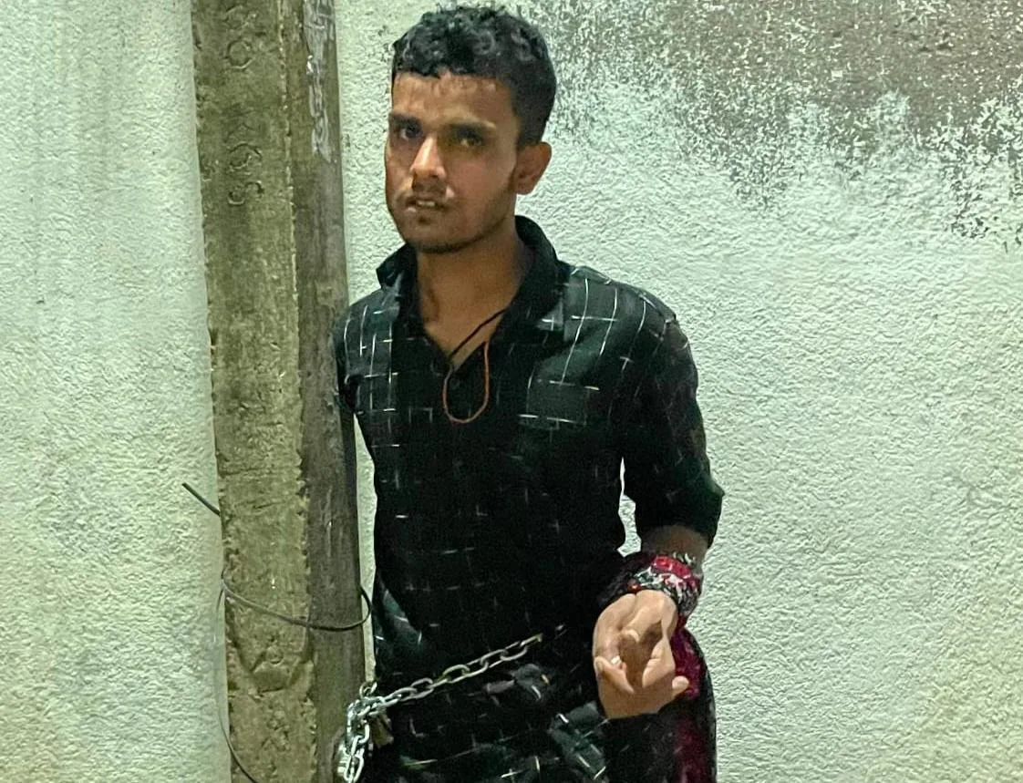भागलपुर में छत के रास्ते घर में घुसे तीन चोर, मोबाइल चोरी की कोशिश नाकाम; लोगों ने एक आरोपी को दबोचा