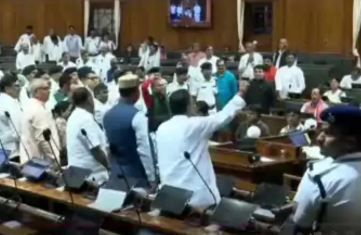 बिहार विधानसभा के मानसून सत्र के अंतिम दिन जोरदार हंगामा, चार मिनट में स्थगित हुई सदन की कार्यवाही