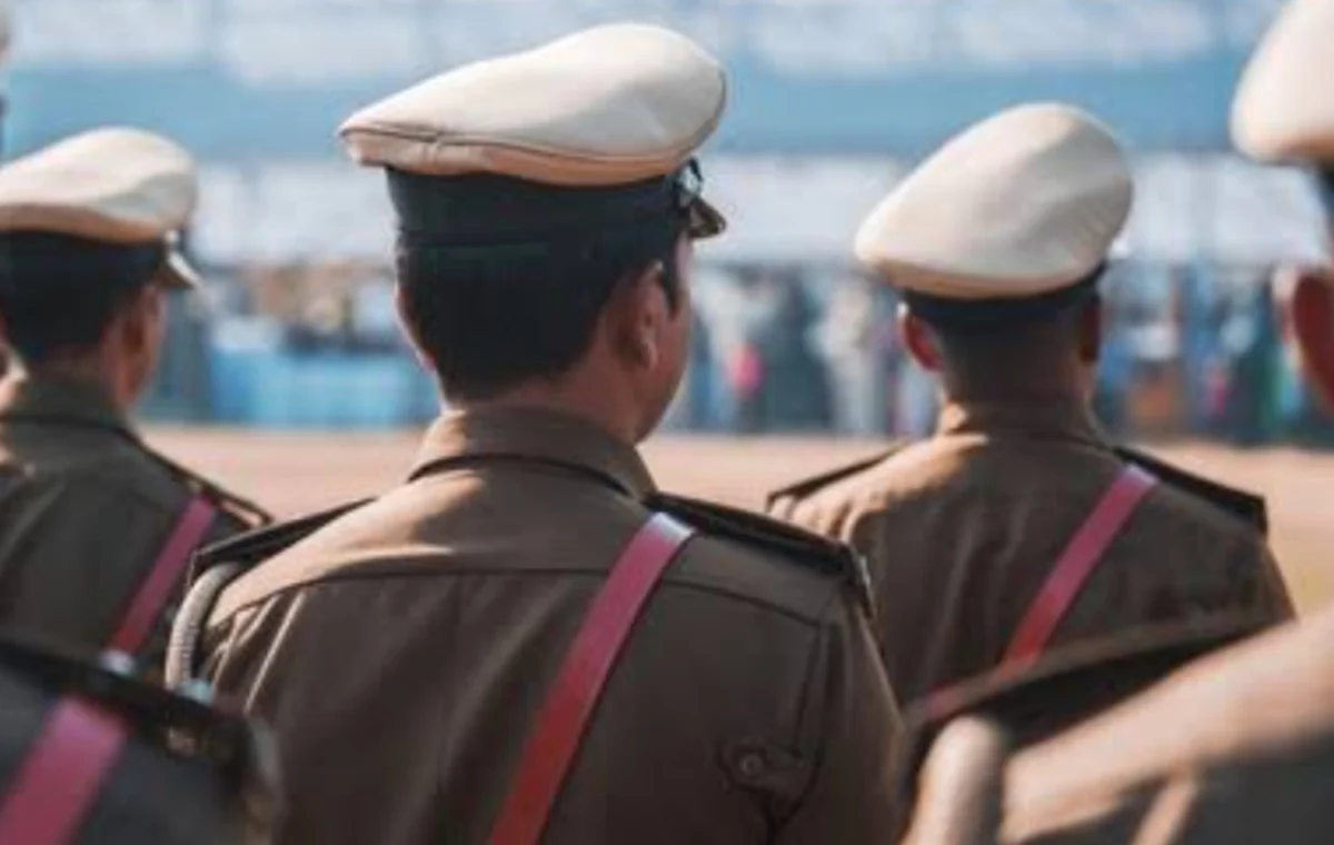 गया में बिहार पुलिस भर्ती परीक्षा से पहले सॉल्वर गैंग का खुलासा, लॉज में बना रहे थे नकल की योजना
