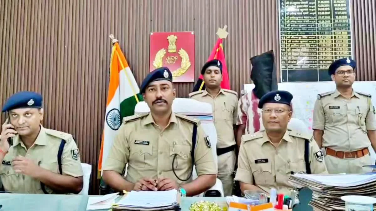 मुजफ्फरपुर में तीन पीढ़ियों का स्मैक सिंडिकेट बेनकाब, दादा-पिता फरार, 1000 पुड़िया के साथ पोता गिरफ्तार