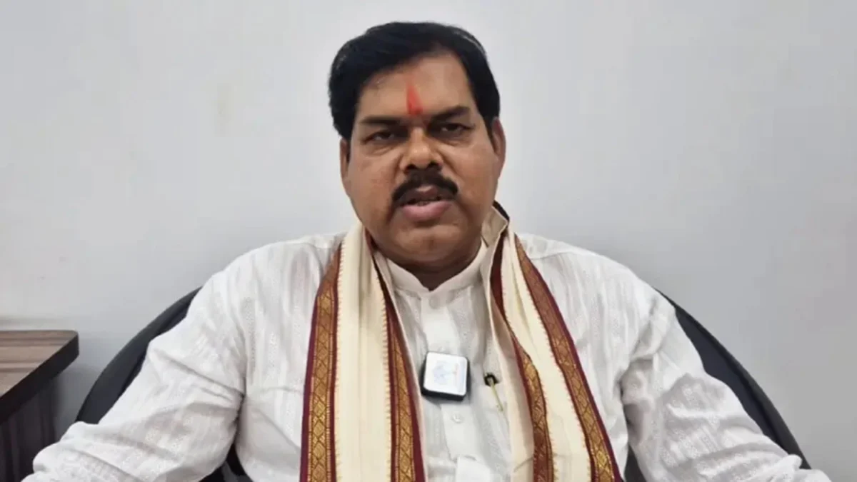 बिहार में फर्जी शिक्षकों पर शिक्षा विभाग का बड़ा एक्शन, मंत्री मिथिलेश तिवारी बोले- प्रमाणपत्रों की होगी सख्त जांच, दोषियों पर होगी कड़ी कार्रवाई