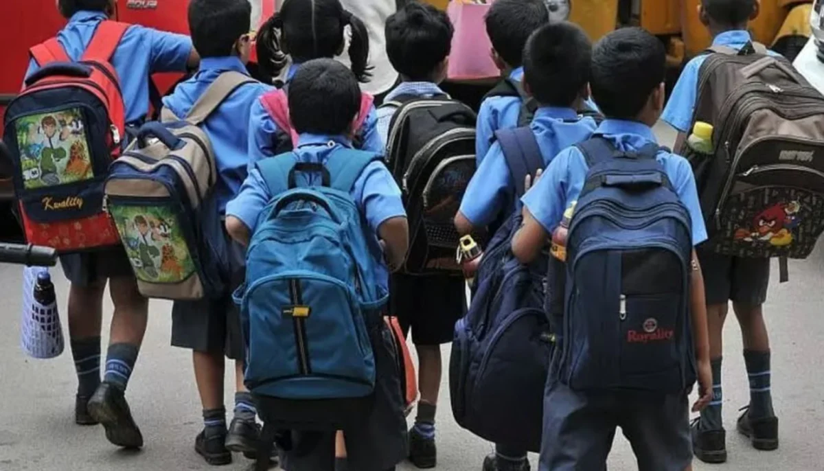 सरकारी स्कूलों से घटा छात्रों का भरोसा! दो साल में 86 लाख कम हुए नामांकन, UDISE+ रिपोर्ट में बिहार समेत देशभर की तस्वीर