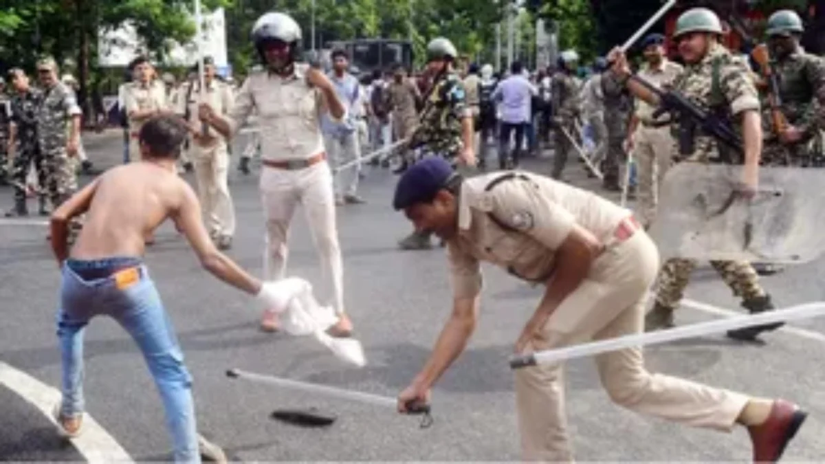 पटना में प्रदर्शन के बाद पुलिस की बड़ी कार्रवाई, 500 अज्ञात लोगों पर केस; 40 से ज्यादा हिरासत में